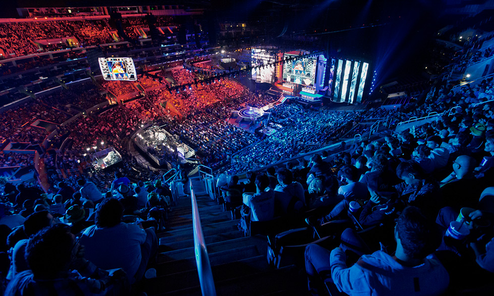 快乐的 Khan 日！ Dplus KIA 官方：祝 Khan 生日快乐！