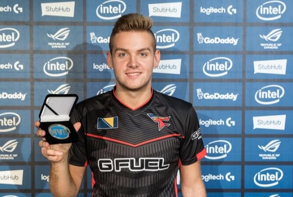 为什么克制是稀缺品？（克制为何成了稀缺品？）