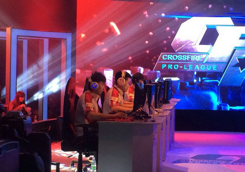 行为实验：赌桌上“红色”环境相比“蓝色”环境如何激发更激进的投注决策。（行为实验：赌桌环境的红蓝色彩对激进投注决策的影响）